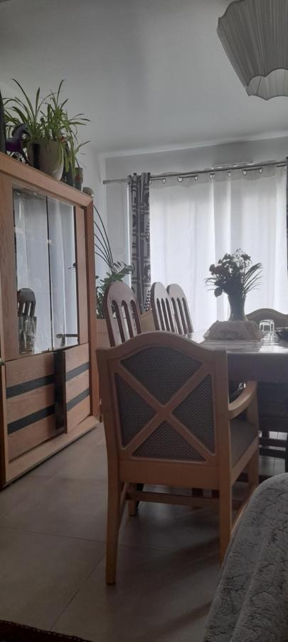 1 Chambre Pour 2 Personnes "Chez L'Habitant" Maison Possede Un Petit Chien Quincy-Voisins Bagian luar foto